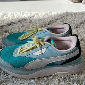 Puma sneakers. Platform
